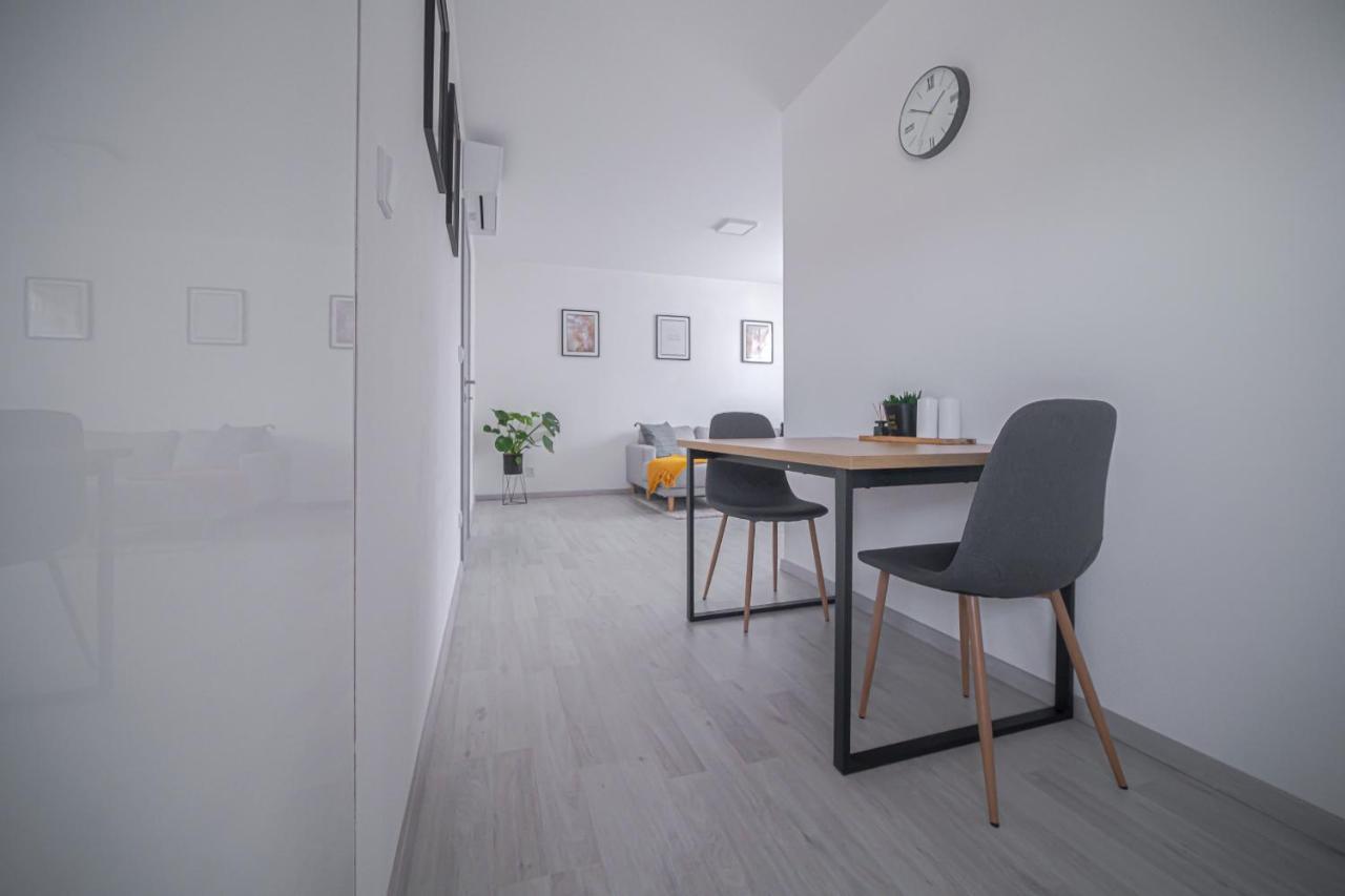 Grunt Apartments Mladá Boleslav Εξωτερικό φωτογραφία