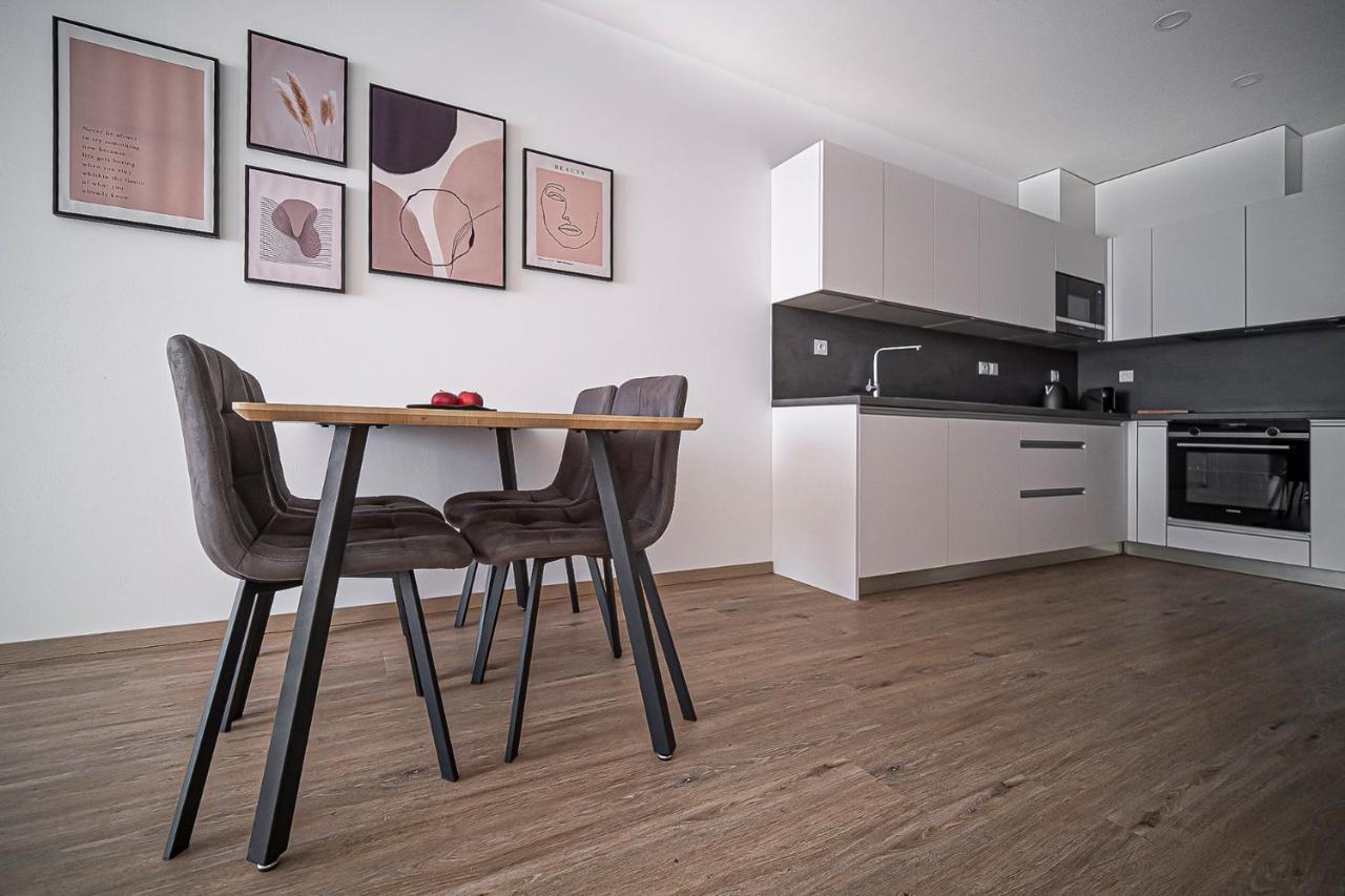 Grunt Apartments Mladá Boleslav Εξωτερικό φωτογραφία